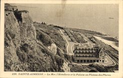 CPA Sainte Adresse La Mer l'Hotellerie et la Falaise au Plateau des Phares 