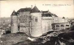 CPA Dieppe Vieux Chateau les Tours 