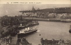 CPA Dieppe L'Avant Port Arrivee du Paquebot Bateau
