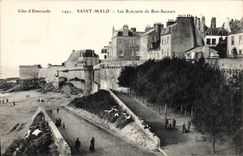 CPA Cote d'Emeraude Saint Malo Les Remparts de Bon Secours 