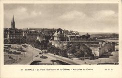 CPA St Malo La Porte St Vincent et le Chateau Vue Prise du Casino 