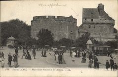 CPA Saint Malo Place Saint Vincent et le Chateau Tramway