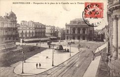 CPA Montpellier Perspective de la place de la Comedie vers le Theatre 