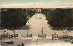 CPA Montpellier Le Peyrou pris de l'Arc de Triomphe 