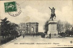CPA Montpellier Statue Louis XIV Peyrou 