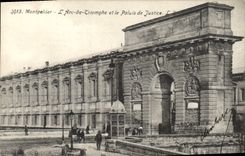 CPA Montpellier L Arc de Triomphe et le Palais de Justice 