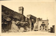 CPA Salon Bouches du Rhone Entree du Chateau 