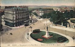 CPA Dijon Vue generale de la Place Darcy 