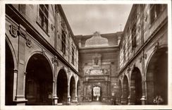 CPA Toulouse Le Capitale Cour Henri IV (Debut du XVIIe siecle)