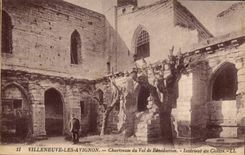 CPA Villeneuve les Avignon Chartreuse du Val de Benediction Interieur du Cloitre