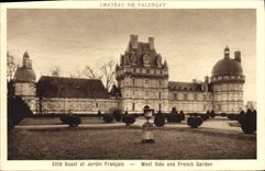 CPA Chateau de Valencay  Cote Ouest et Jardin Francais