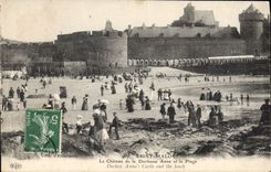 CPA Saint Malo Le Chateau de la Duchesse Anne et la Plage