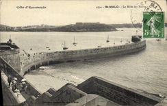 CPA Saint Malo Les Mole des Nones Cote d'Emeraude