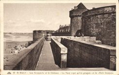 CPA Saint Malo Les Remparts et le Chateau La Tour qui qu'en grogne et le Petit Donjon