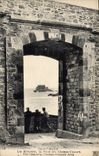 CPA Saint Malo Les Remparts La Porte des Champs Vauvert