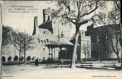 CPA Saint Malo Cote d'Emeraud Le Chateau La Place Chateaubriand