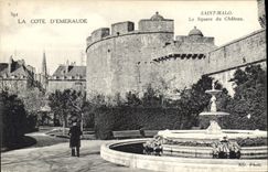 CPA Saint Malo Le Cote d'Emeraude Le Square du Chateau