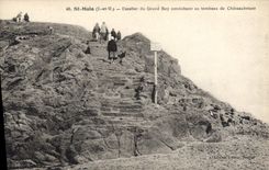 CPA St Malo Escalier du Grand Bey conduisant au tombeau de Chateaubriant