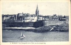 CPA St Malo Les Remparts et la Ville vus du Grand Bey