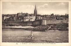 CPA St Malo Les Remparts et la Ville vus du Grand Bey