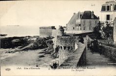 CPA Saint Malo Cote d'Emeraude Les Remparts