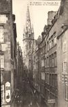 CPA St Malo La Grande Rue et le Clocher de la Cathedrale