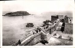 CPA St Malo Les Remparts et le grant Bey