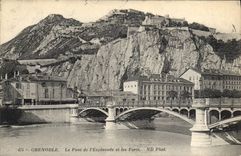 CPA Grenoble Le Pont de l'Esplanade et les Forts
