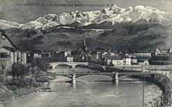 CPA Grenoble Panorama des Quais et les Alpes