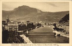 CPA Grenoble Vue generale sur la ville l'Isere et le Moucherotte