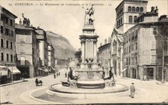 CPA GrenobleLe Monument du Centenaire et la Cathedrale