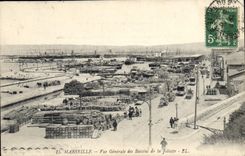 CPA Marseille Vue Generale des Bassins de la Joliette