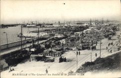 CPA Marseille Vue Generale des Bassins de la Joliette