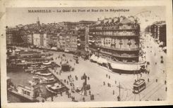 CPA Marseille Le Quai du Port et Rue de la Republique