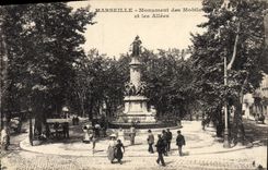 CPA Marseille Monument des Mobiles et les Allees