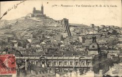 CPA Marseille Vue generale et N. D. de la Garde
