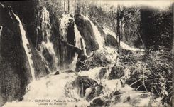 CPA Gemenos Vallee de St Pons Cascade du Moulin 