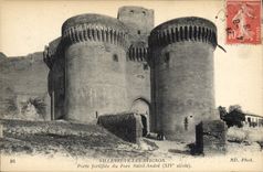 CPA Villeneuve les Avignon Porte fortifee du Fort Saint Andre XV siecle 