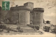 CPA Villeneuve les Avignon L'Entree du Fort St Andre 
