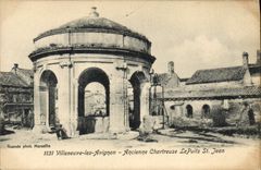 CPA Villeneuve les Avignon Ancienne Chartreuse Le Puits St Jean 