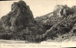 CPA l'Esterel Corniche d'Or Le Trayas Roc St Barthelemy et le St Pilon 