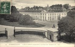 CPA Rambouillet L'Ecole militaire preperatoire vu de la Cour Francois 1er