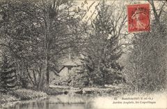 CPA Rambouillet S et O Jardin Anglais les Coquillages 