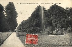 CPA Maisons Laffitte S et O Place Wagram 