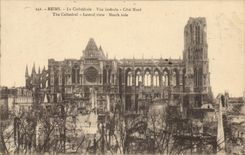 CPA Reims La Cathedrale Vue laterale Cote Nord 