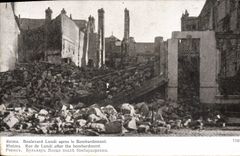 CPA Reims Boulevard Lundi apres le Bombardement 