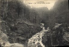 CPA L'Auvergene Vic sur Cere la Cere 