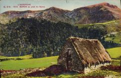CPA L'Auvergne Buron au pied du Sancy 