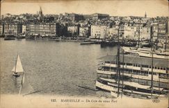 CPA Marseille Un Coin du Vieux Port 