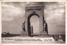CPA Marseille Le Monument aux Morts de l'Armee d'Orient 